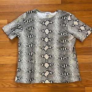 Snake skin print short sleeve shirt
